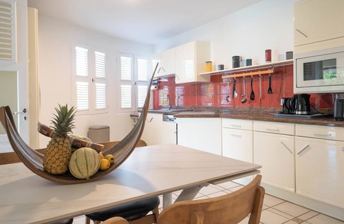 Goyave Villa | Villa Ladouchka with private pool and outdoor gazebo, no neighbors in sight
