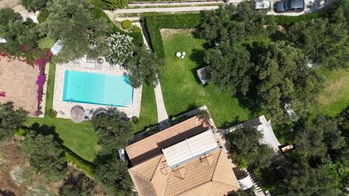 Lithakia Villa | Villa Lalla - Unique Location, Private Pool & Spacious Garden, Ideal for Large Groups