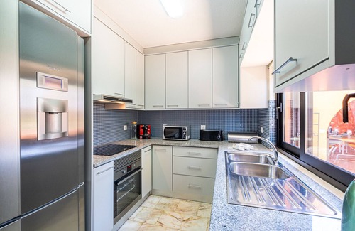 Salgados Villa | Villa Laranja - Large private pool and great location