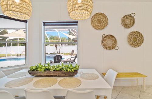 Palm Coast House | VILLA LAS PALMAS Beautiful Fenced-in Pool Home with Spa- Sleeps 8