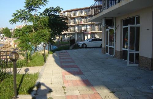 Chernomorets House | Villa Lazuren Bryag 2