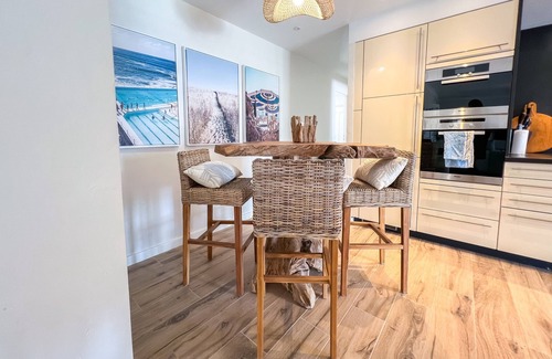 La Nartelle Villa | Villa 'Le Gabian' with Sea View, Wi-Fi and Air Conditioning