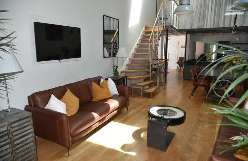Cannes City Centre Villa | Villa Le Loft by Festif Azur 4-Star 200m2 House with Garden, 5-Min Walk to Palais des Festivals and Beaches