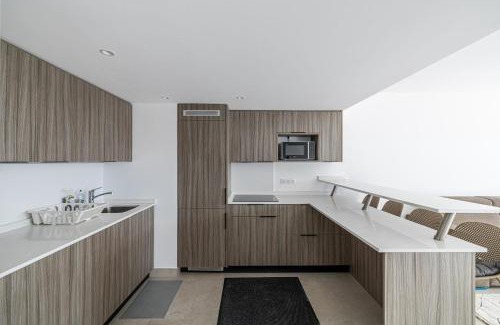 Cannes City Centre Apartment | VILLA LERINS avec terrasse, haut standing et moderne
