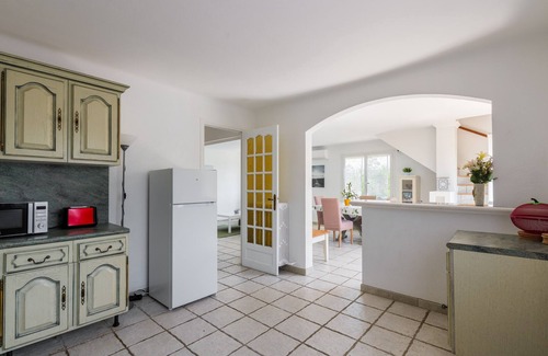 La Gaude Villa | Villa Les Oliviers – Pool & garden for families