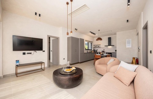 Kateleios Villa | Villa Lilia - Two Bedroom Villa, Sleeps 4