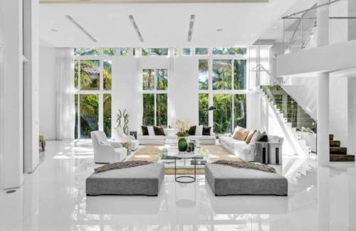 Golden Beach Villa | Villa Loggia Oasis Luxurious 6BD ,7BA with Resort Style Pool