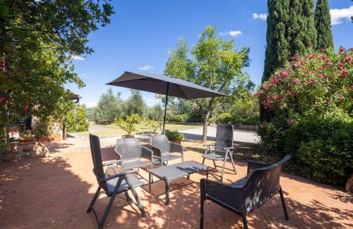 Montespertoli Villa | Villa Lola by VacaVilla