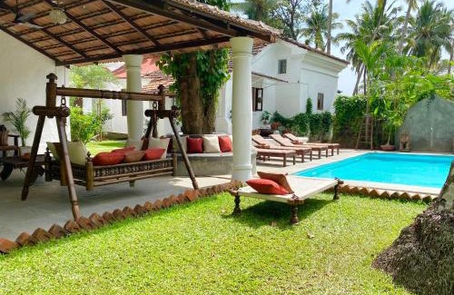 Parra Villa | VILLA LOU GOA Heritage Portuguese House 1903 With Pool