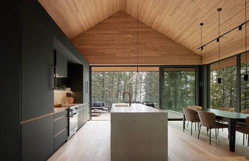 La Malbaie Ski Chalet | Villa Luce - A Bath of Light