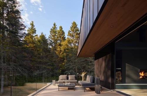 La Malbaie Ski Chalet | Villa Luce - A Bath of Light