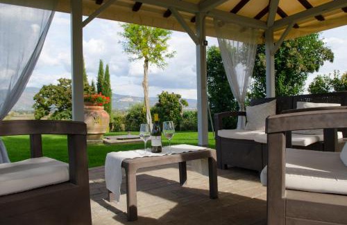 Cortona Villa | Villa Ludovica by Mmega