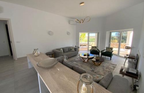 Monte Raposo Villa | Villa Luisa with private pool and amazing views
