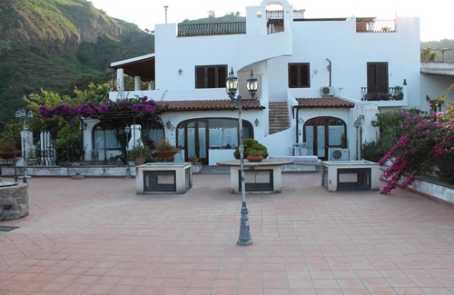 Lipari Historic Centre Apartment | Villa Luna - Appartamenti con panorama