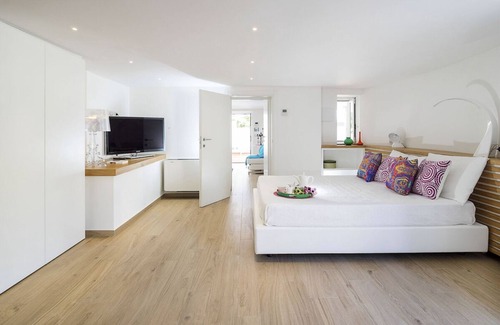 Marina di Modica Villa | Villa Lungomare - Nine Bedroom Villa, Sleeps 18