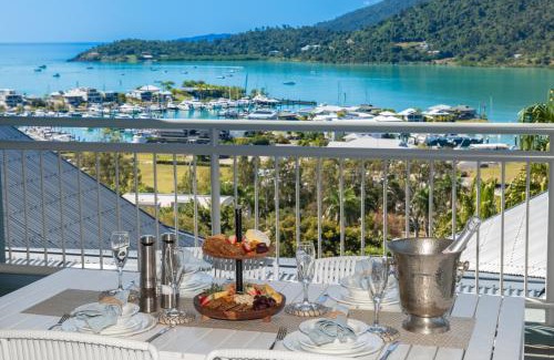 Airlie Beach Apartment | Villa Luxe On Airlie