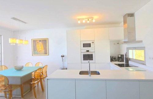 Correeira Villa | Villa Luz with private heatable pool in Albufeira