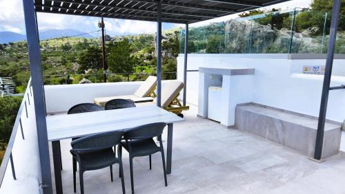 Anatoli Villa | Villa M - Villa with private pool and yard