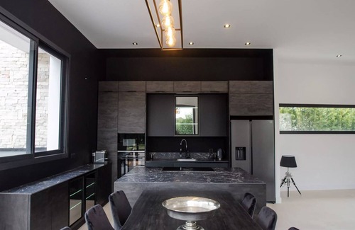 Valbonne Villa | Villa Maé à Mougins : Magnifique Villa Avec Salle de Massage et Hammam
