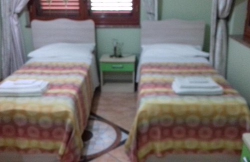 Barcellona Pozzo di Gotto Bed & Breakfast | Villa Manno