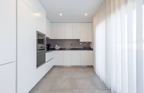 Alfeizerao Villa | Villa Mar - modern villa for 8 with swimming pool and close to the beach