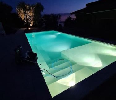 Albisano Apartment | Villa Malù - APT Luisa Piscina e vista lago