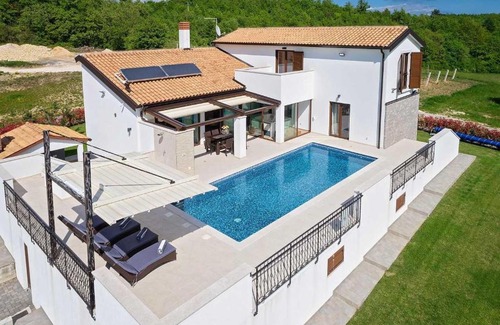 Gracisce House | Villa Mala Halu