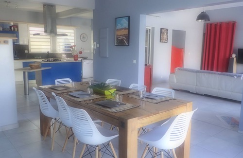 Saint-Pierre Villa | Villa Malaya Détente Assurée Piscine, Jacuzzi et Babyfoot