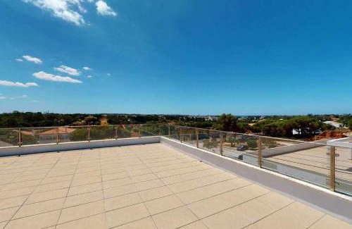 Quarteira Villa | Villa Malmequer by FHR private