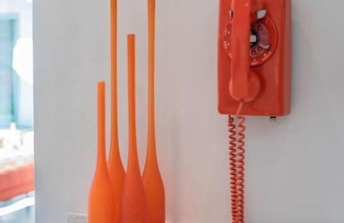 Deepwell Estates House | Villa Marcus Your Mid Century Modern Oasis