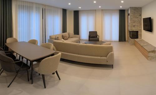 Turgutkoy Koyu Villa | Villa Mare Luna & Villa Mariposa - Dream Luxury Summer Residences by the Aegean Sea