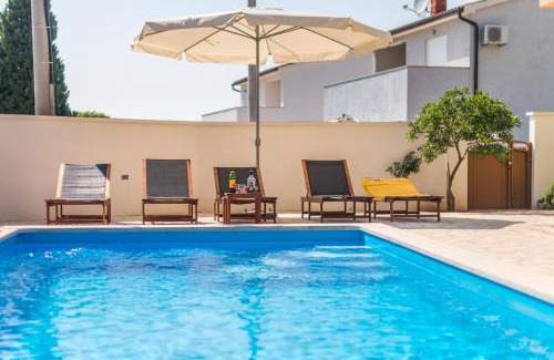 Skatari House | Villa Maredi with pool