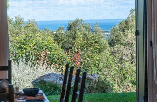 L'Assunta Villa | Villa Maremonti: Modern Villa with Private Pool in Monopoli, Pet Friendly