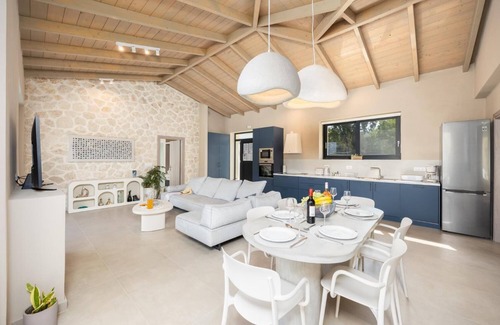 Kateleios Villa | Villa Margarita - Two Bedroom Villa, Sleeps 4