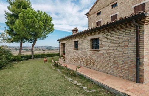 Appignano Villa | Villa Maria by VacaVilla