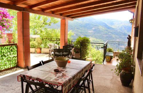 Sant'Angelo di Brolo House | Villa Maria - Sant'Angelo di Brolo