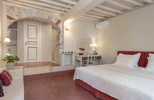 Ermoupoli Hotel | Villa Maria-Syros, Elichrysos