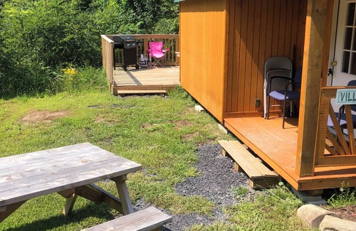 East Durham Cabin | Villa Marie Tiny Cabin in the Mountains. AC. . Pool. Dog Friendly