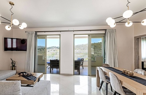 Monopari Villa | Villa Marielia - With 60m² Private Pool