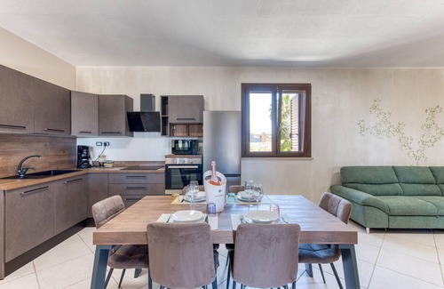 Torre Pali Villa | Villa 'Marilor' with Sea View, Wi-Fi and Air Conditioning