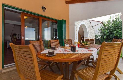 Stanisovi Villa | Villa Marina by Interhome