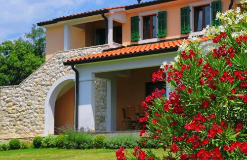 Stanisovi Villa | Villa Marina Vlakovo