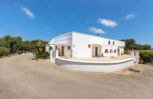 Carovigno Villa | Villa Martina by BarbarHouse