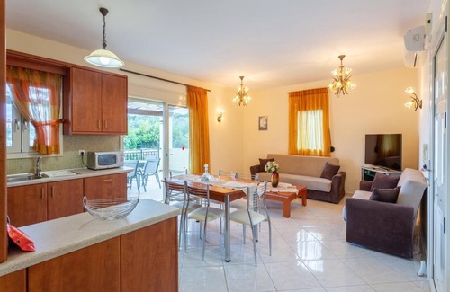 Gerani Villa | Villa Mary - Three Bedroom Villa, Sleeps 6