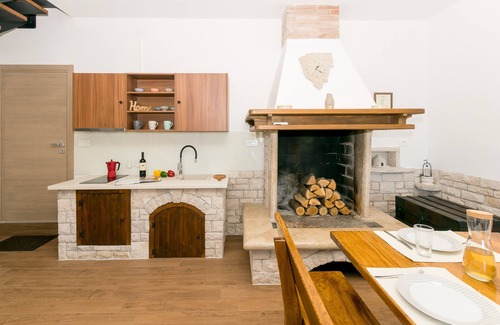 Loborika Villa | Villa Mattuzzi near Pula with large garden, kids playground and whirlpool