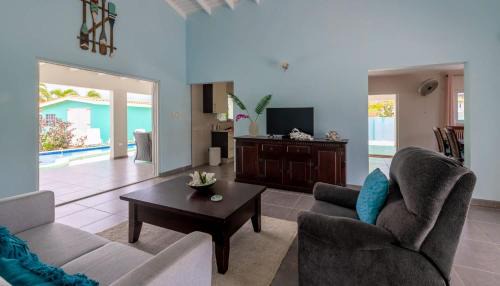 Barber House | Villa Maya