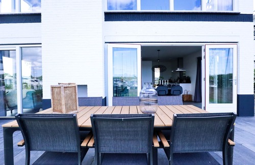 Nijkerk House | Villa Meerzicht 10 by Interhome