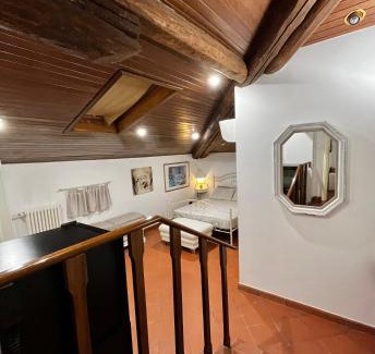 San Donato-San Vitale House | Villa Meraville