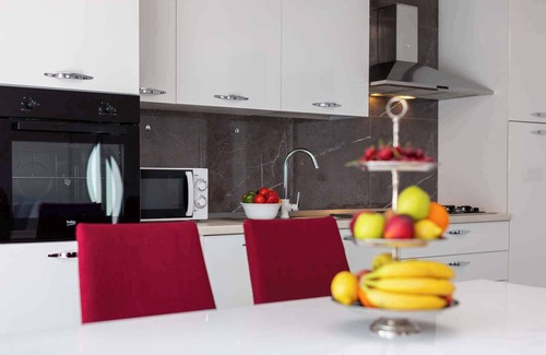 Garica Villa | Villa Mia with pool in Garica