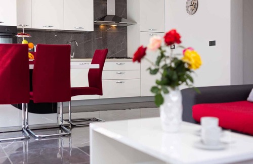Garica Villa | Villa Mia with pool in Garica